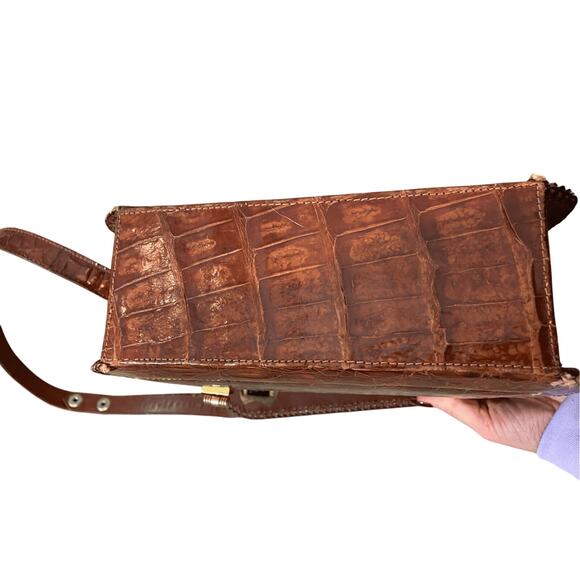 Women's Cuban Alligator Burnt Brown Snap Light Academia Preppy Minimal Crossbody - Picture 10 of 13